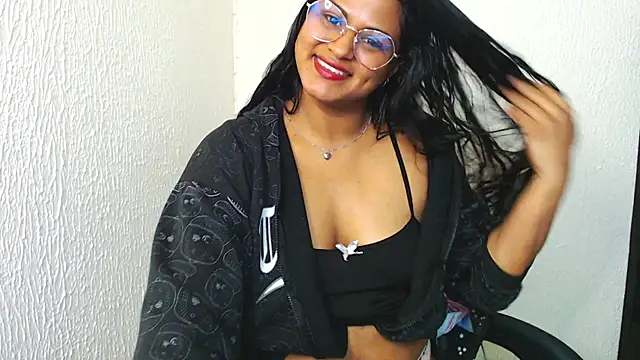 Snapshot of SweetAlmaa chatting on 03/19/25, 12:23 SweetAlmaa online show from 03/19/25, 12:23