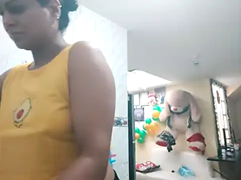 SweetAlmaa online show from 11/25/25, 03:23