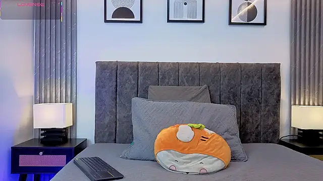 Ema Stone65 online show from 02/26/26, 07:47