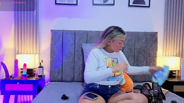 Ema Stone65 online show from 01/17/26, 09:18