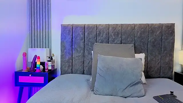 Ema Stone65 online show from 11/19/25, 10:32