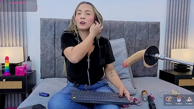 Ema Stone65 online show from 02/11/26, 07:58