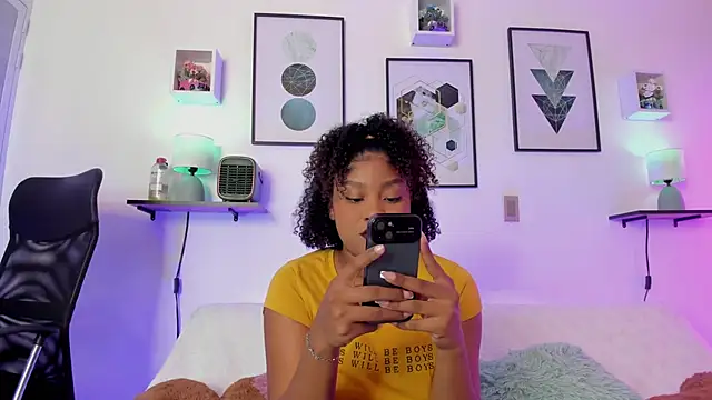 Snapshot of ohrianagibson chatting on 12/03/24, 12:30 ohrianagibson online show from 12/03/24, 12:30