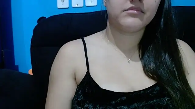 Snapshot of luckygirl111 chatting on 04/23/26, 01:35 luckygirl111 online show from 04/23/26, 01:35