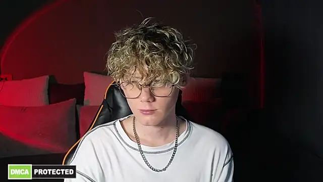 Keytaro online show from 03/26/26, 01:42