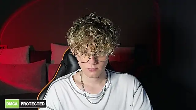 Keytaro online show from 03/28/26, 12:17