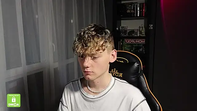 Keytaro online show from 11/11/25, 11:31