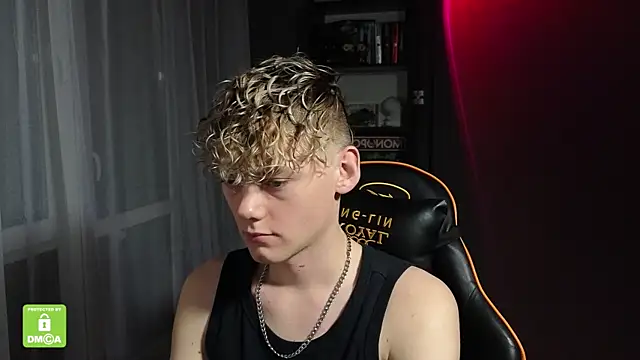 Keytaro online show from 10/30/25, 10:39