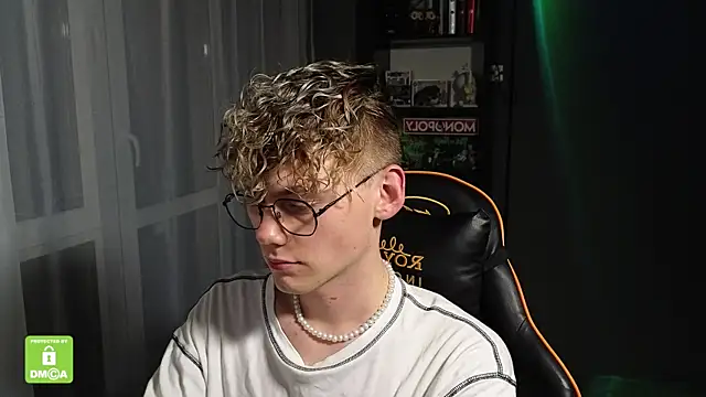 Keytaro online show from 11/11/25, 03:56