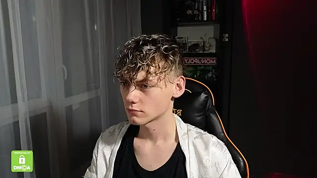 Keytaro online show from 11/10/25, 01:43