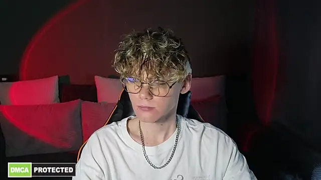 Keytaro online show from 04/15/26, 11:59