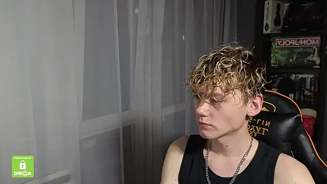 Keytaro online show from 10/24/25, 01:04