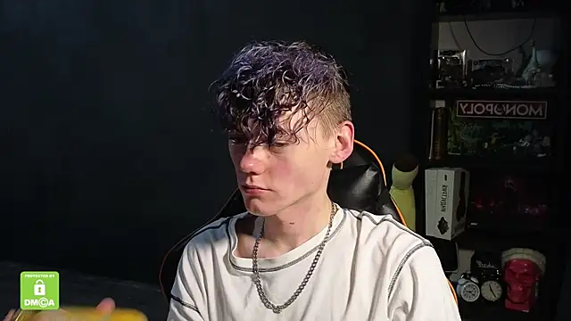 Keytaro online show from 11/28/25, 11:38