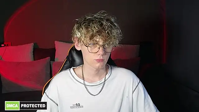 Keytaro online show from 03/24/26, 12:16