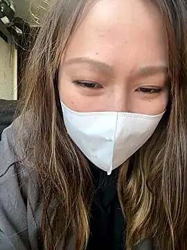 Snapshot of annna_annna_2024 chatting on 12/17/25, 02:38 annna annna 2024 online show from 12/17/25, 02:38