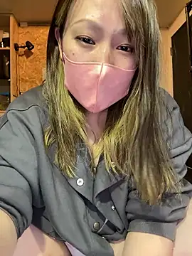 Snapshot of annna_annna_2024 chatting on 12/15/25, 04:02 annna annna 2024 online show from 12/15/25, 04:02