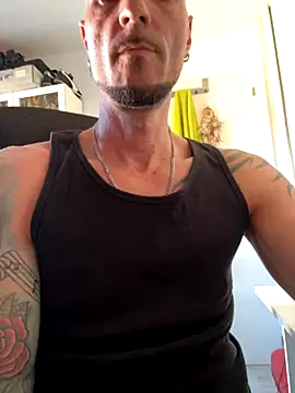 gabrielsaiyann online show from 11/03/25, 02:42