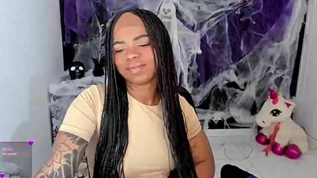 Marce 22 online show from 10/14/25, 04:51