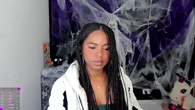 Marce 22 online show from 10/26/25, 03:40