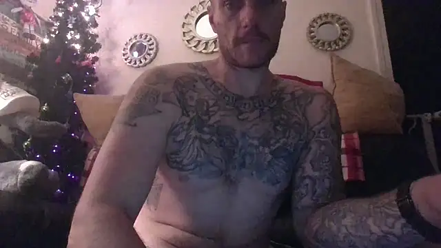 UnCuTupTheBuTT online show from 10/25/25, 04:55