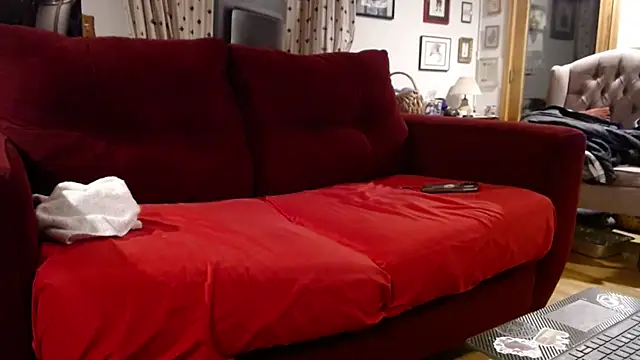 UnCuTupTheBuTT online show from 10/12/25, 05:31