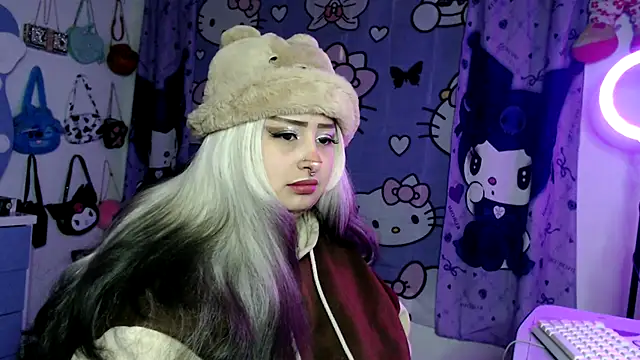 lussyevans24 online show from 02/04/26, 05:24