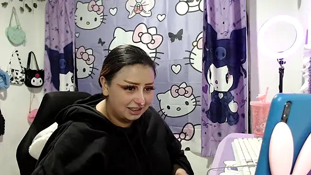 lussyevans24 online show from 11/26/25, 05:51