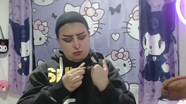 lussyevans24 online show from 11/10/25, 07:02