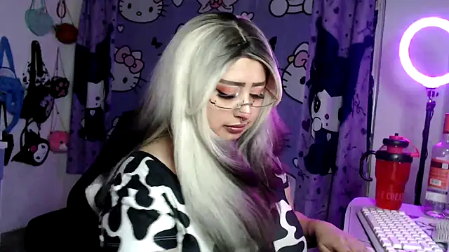 lussyevans24 online show from 04/15/26, 02:39