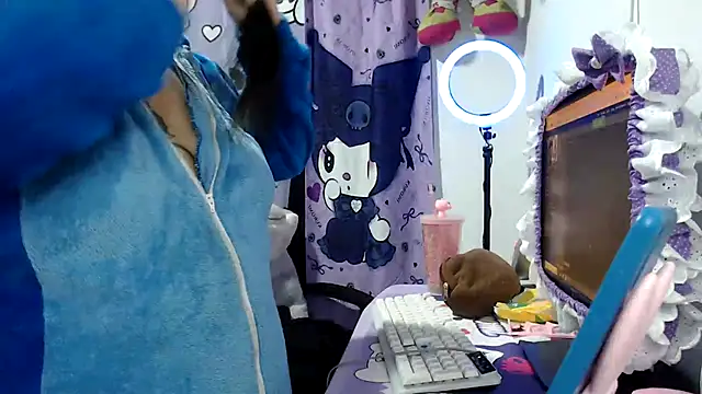 lussyevans24 online show from 12/04/25, 06:34