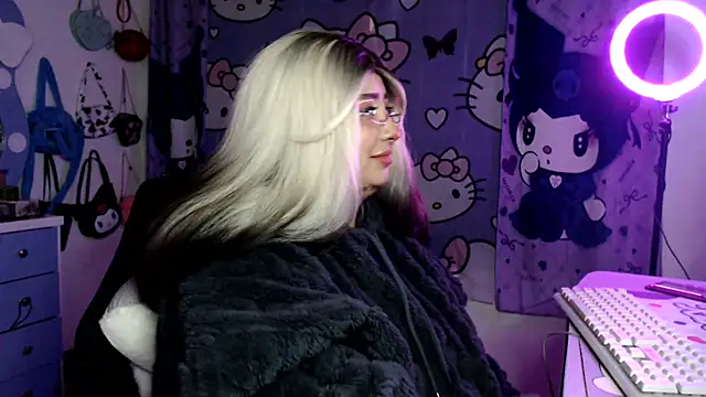 lussyevans24 online show from 03/15/26, 03:46