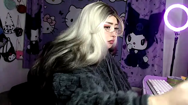 lussyevans24 online show from 04/04/26, 01:34