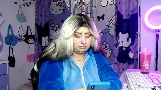 lussyevans24 online show from 11/28/25, 05:18