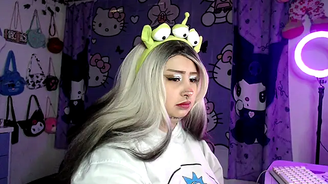 lussyevans24 online show from 02/06/26, 06:31