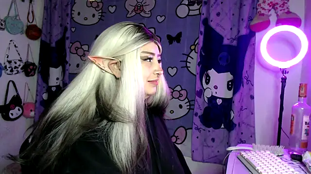 lussyevans24 online show from 02/05/26, 07:15