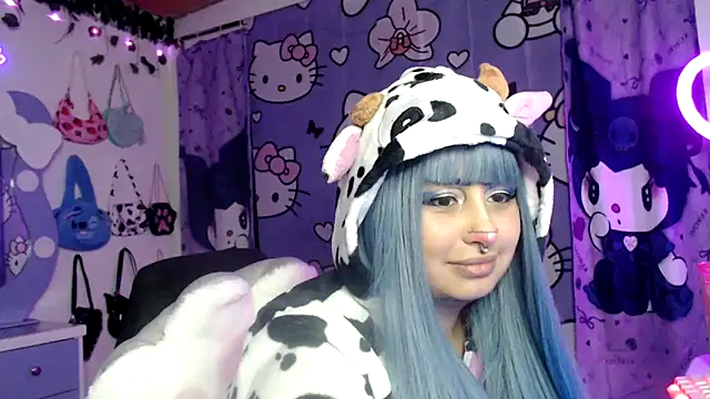 Snapshot of lussyevans24 chatting on 09/24/25, 03:46 lussyevans24 online show from 09/24/25, 03:46