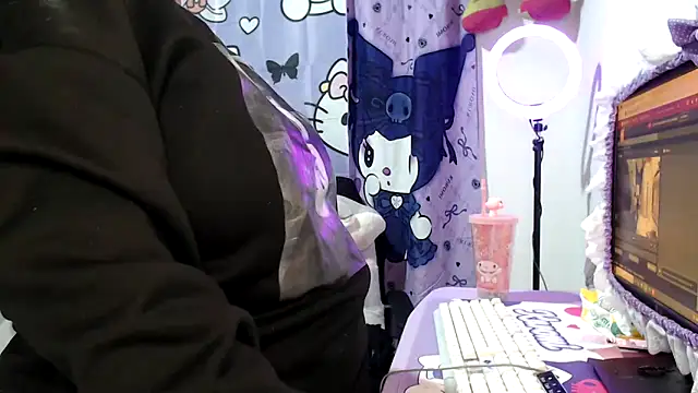 lussyevans24 online show from 12/05/25, 05:17