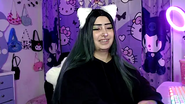 lussyevans24 online show from 10/24/25, 05:28