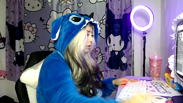 lussyevans24 online show from 11/11/25, 03:45