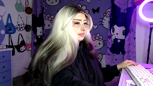 lussyevans24 online show from 02/28/26, 03:39