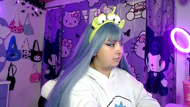 lussyevans24 online show from 10/22/25, 05:18