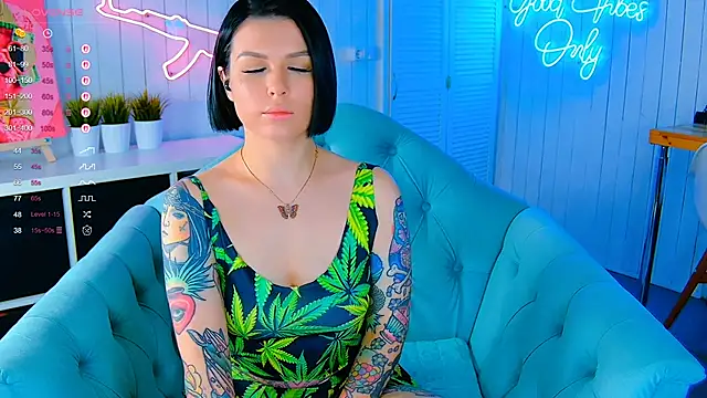 My toys pink online show from 11/30/25, 08:31