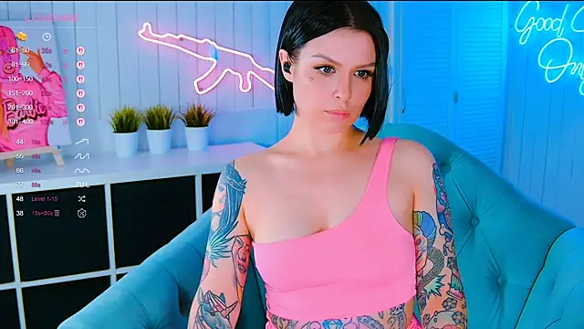 Snapshot of My_toys_pink chatting on 10/19/25, 02:58 My toys pink online show from 10/19/25, 02:58