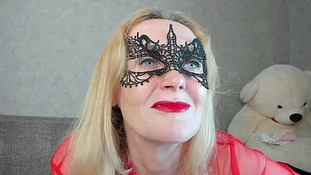 Snapshot of angelica_marquise chatting on 07/13/26, 05:45 angelica marquise online show from 07/13/26, 05:45