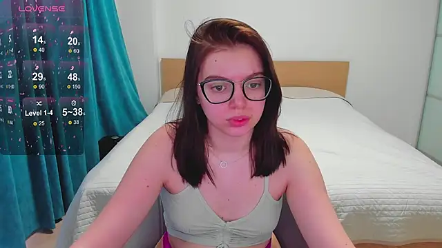 Snapshot of Nicky_Rosee chatting on 02/25/25, 05:52 Nicky Rosee online show from 02/25/25, 05:52