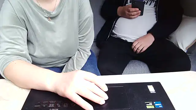 margotgra82 online show from 02/20/25, 09:11