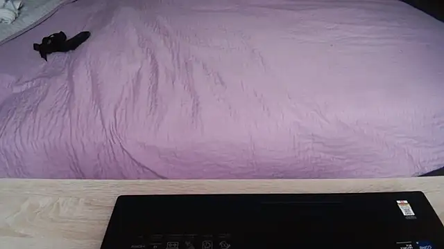 margotgra82 online show from 01/09/25, 07:31