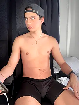 cybercosmiiic online show from 10/28/25, 09:14