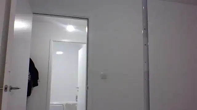 Cinderella Jewels  online show from 11/05/25, 09:40