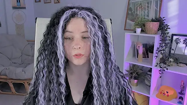 LexiWenford online show from 03/19/25, 05:52